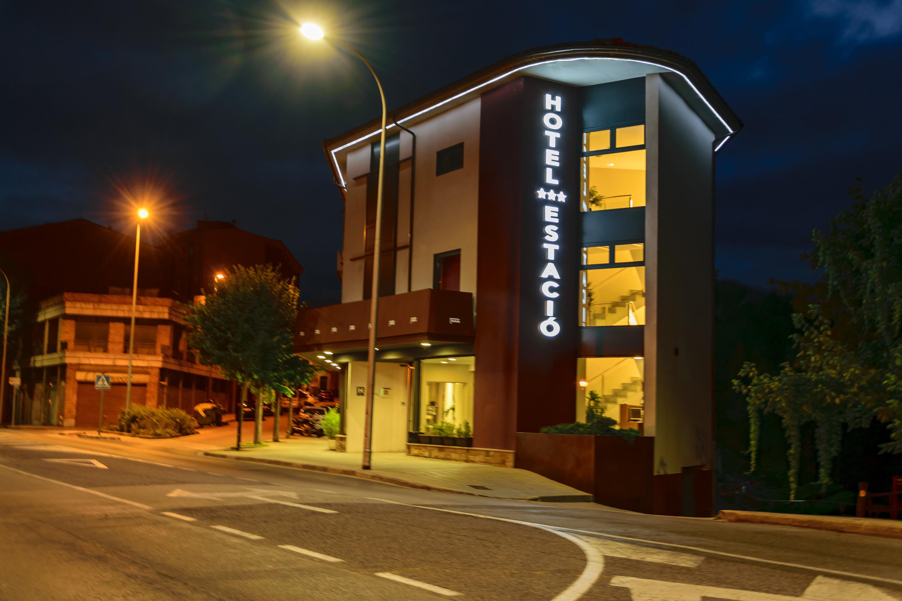 Hotel Estacio (Adults Only) Olot Luaran gambar