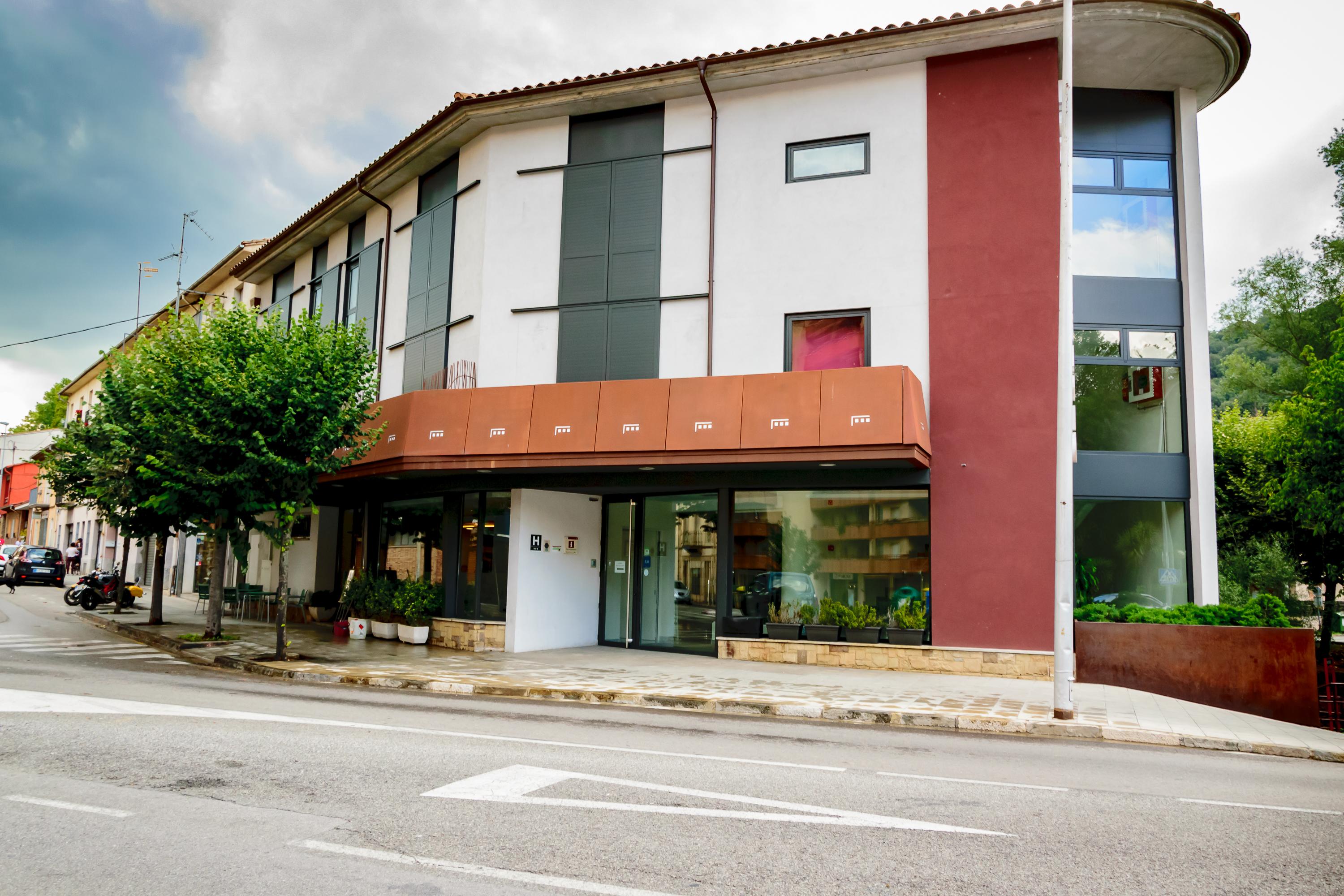 Hotel Estacio (Adults Only) Olot Luaran gambar