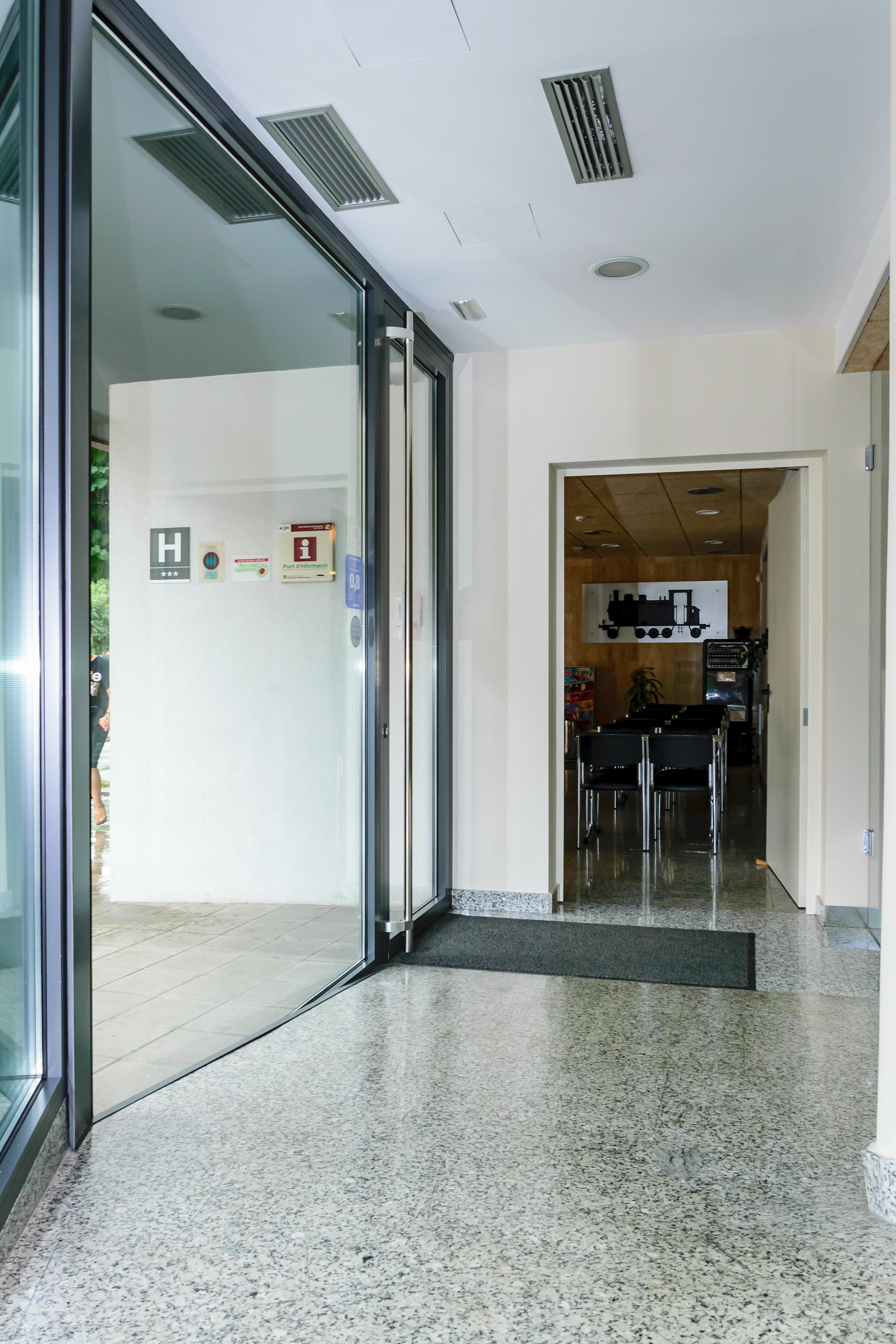 Hotel Estacio (Adults Only) Olot Luaran gambar