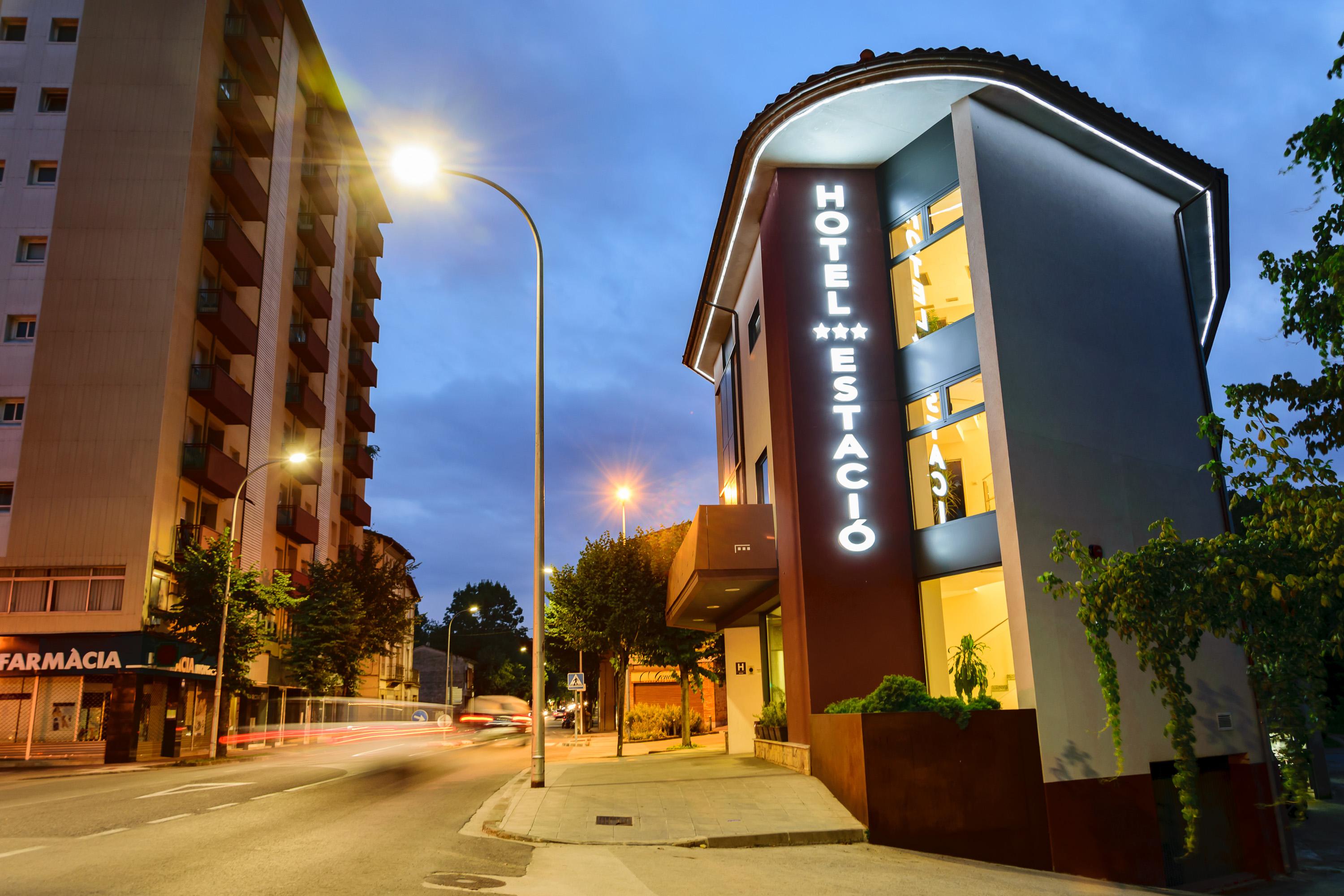 Hotel Estacio (Adults Only) Olot Luaran gambar