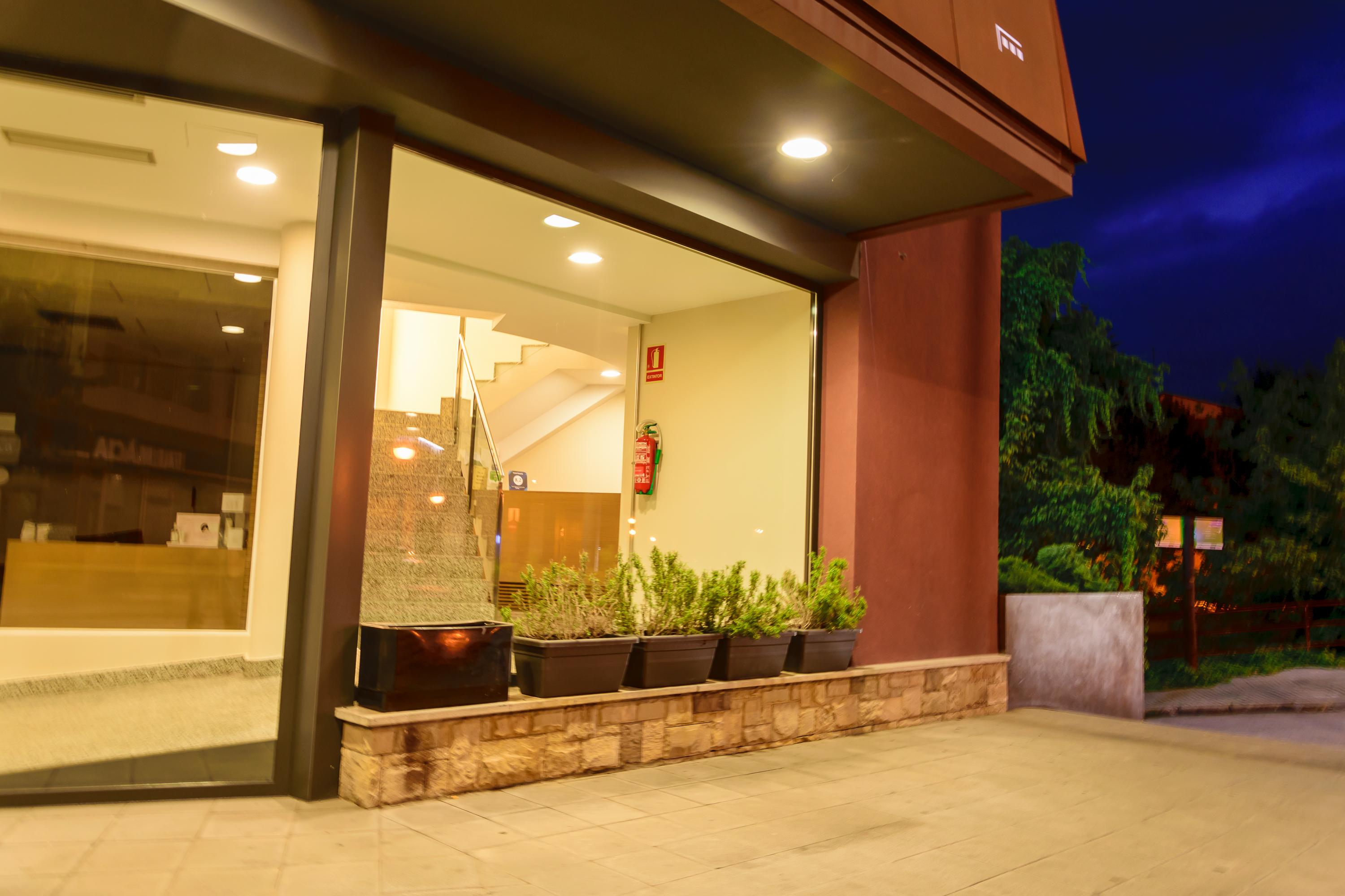 Hotel Estacio (Adults Only) Olot Luaran gambar