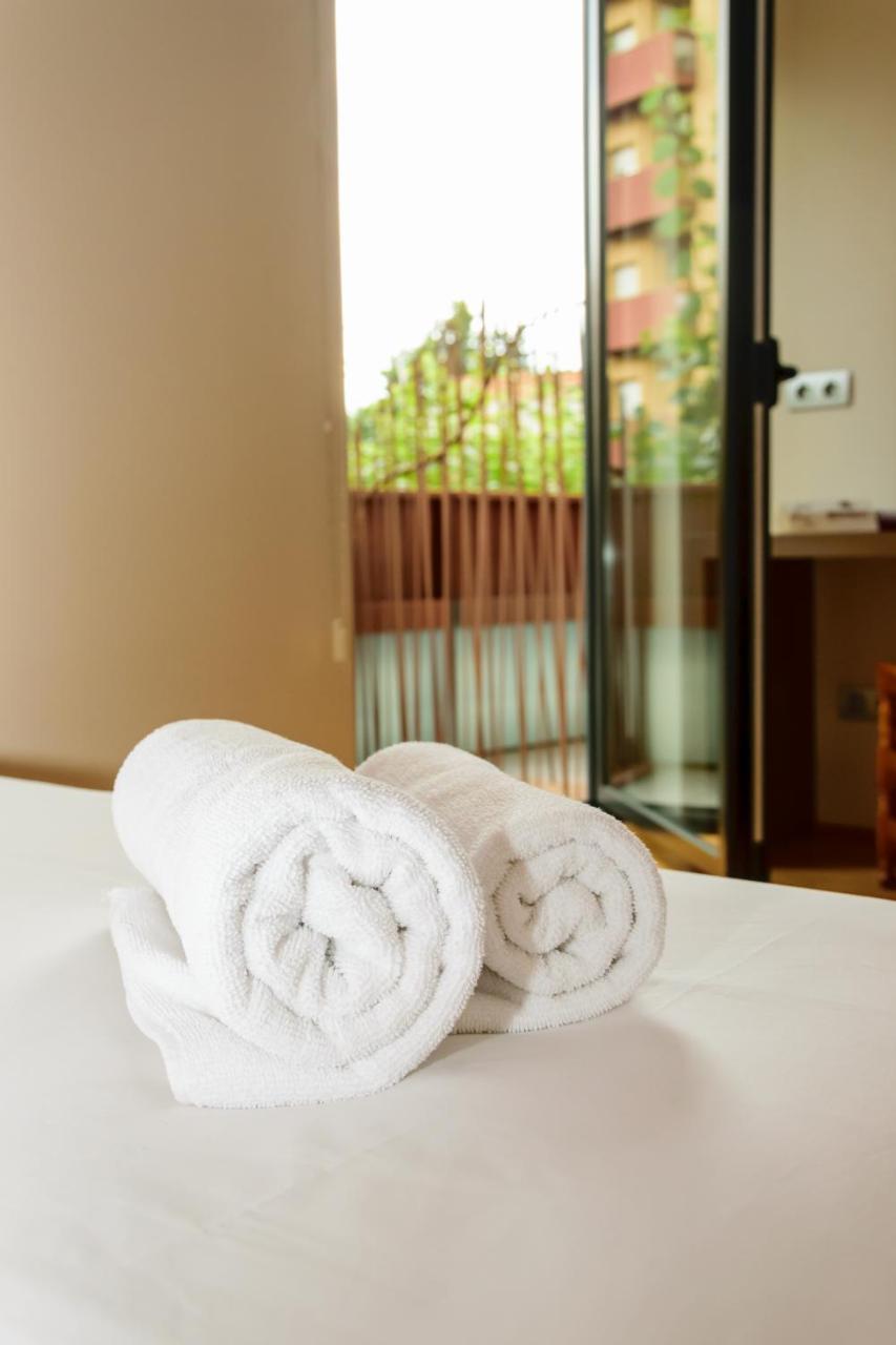 Hotel Estacio (Adults Only) Olot Luaran gambar