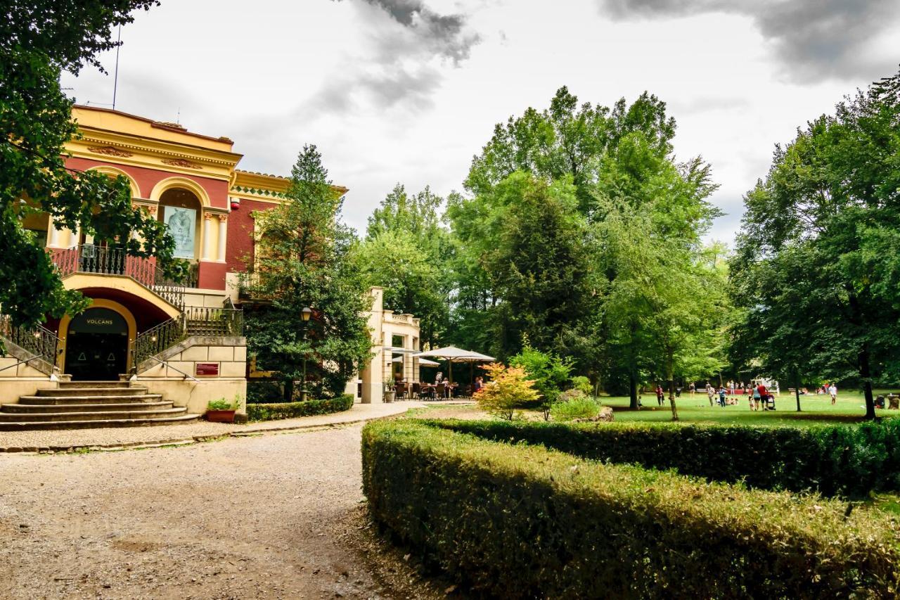 Hotel Estacio (Adults Only) Olot Luaran gambar